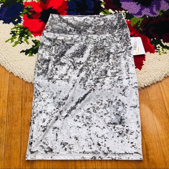 LuLaRoe Dresses & Skirts - NWT Lularoe Elegant Silver Cassie Pencil Skirt